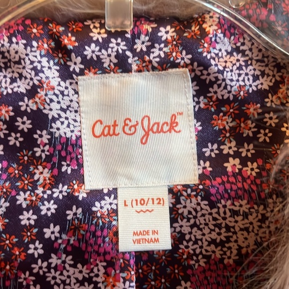 Cute furry vest for Fall!! - Picture 4 of 5